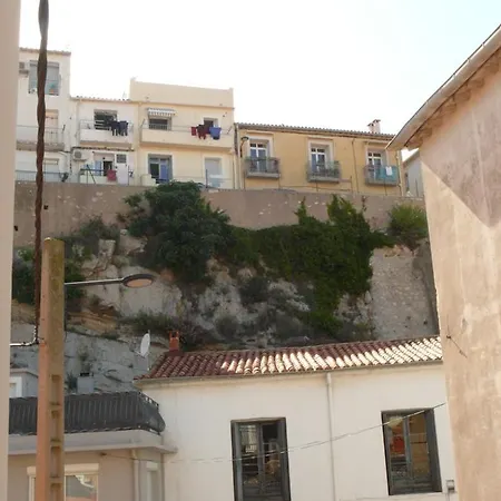 Dans Un Quartier Typique De דירה *